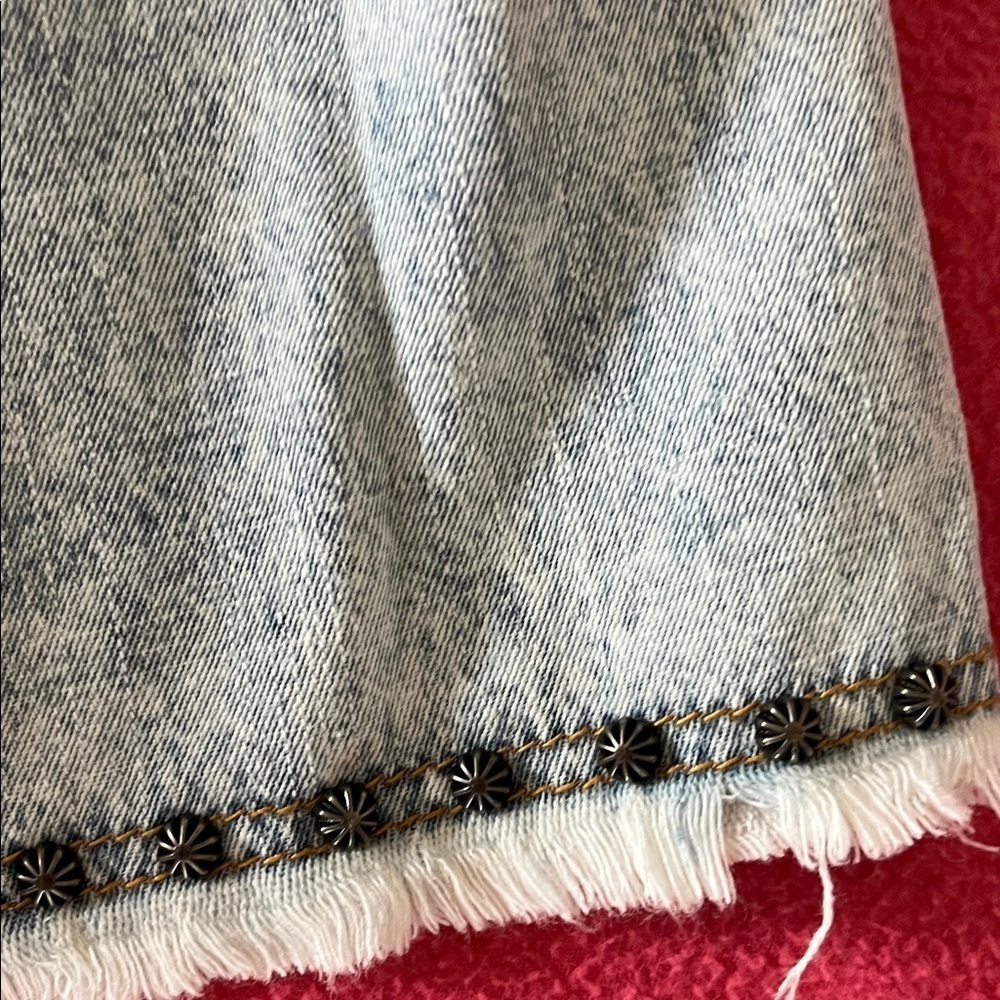 POL Distressed Wide Leg Jeans in Blue And White - Picture 12 of 12